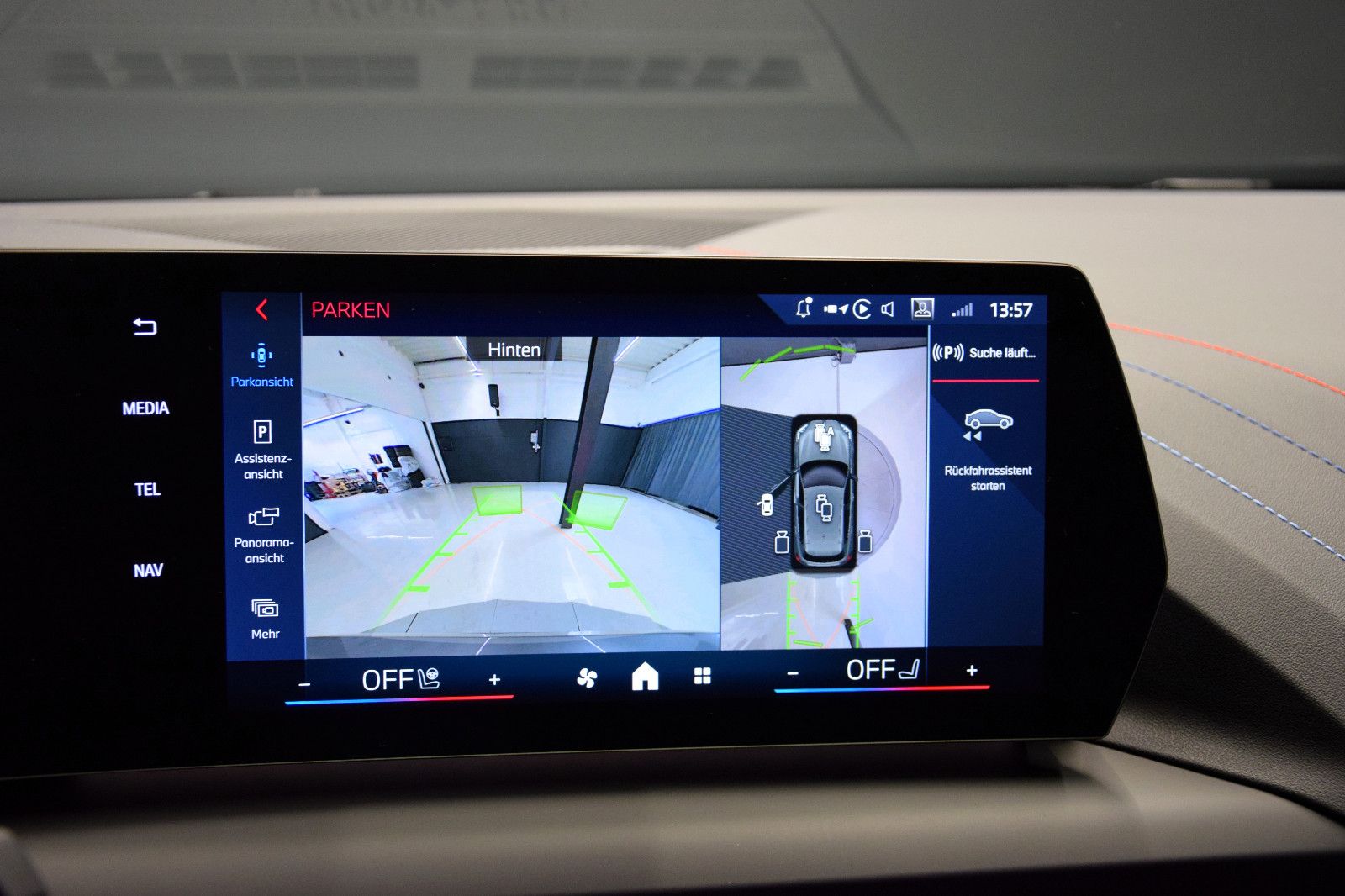 Fahrzeugabbildung BMW M135i xDrive M Sportpaket Pro Pano HuD h/k Memor