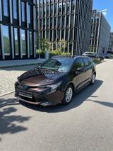 Toyota Corolla 1,8 Hybrid - Toyota Corolla Gebrauchtwagen in München