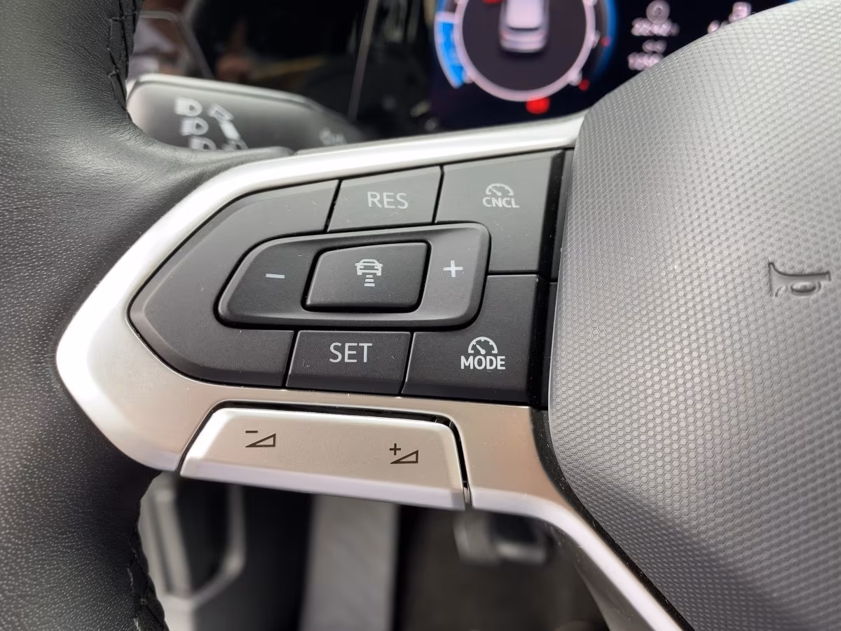 Volkswagen Golf Life ACC*LED*Allwetter*PDC*SHZ*Apple*Tempom, миниатюра 10