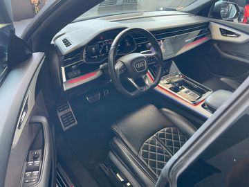 Audi Q8 - 7