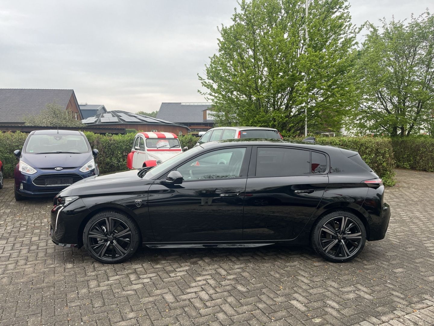 Fahrzeugabbildung Peugeot 308 Hybrid 1.2 GT136 e-DSC6 Navi Soundsystem