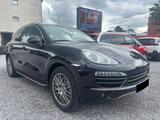 Porsche Cayenne S Hybrid Bi-Xenon, Schibedach, BOSE - mit Hybrid-Antrieb: Schiebedach, Geländewagen