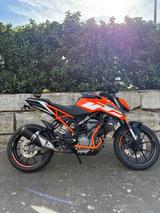 KTM 125 Duke - KTM 125