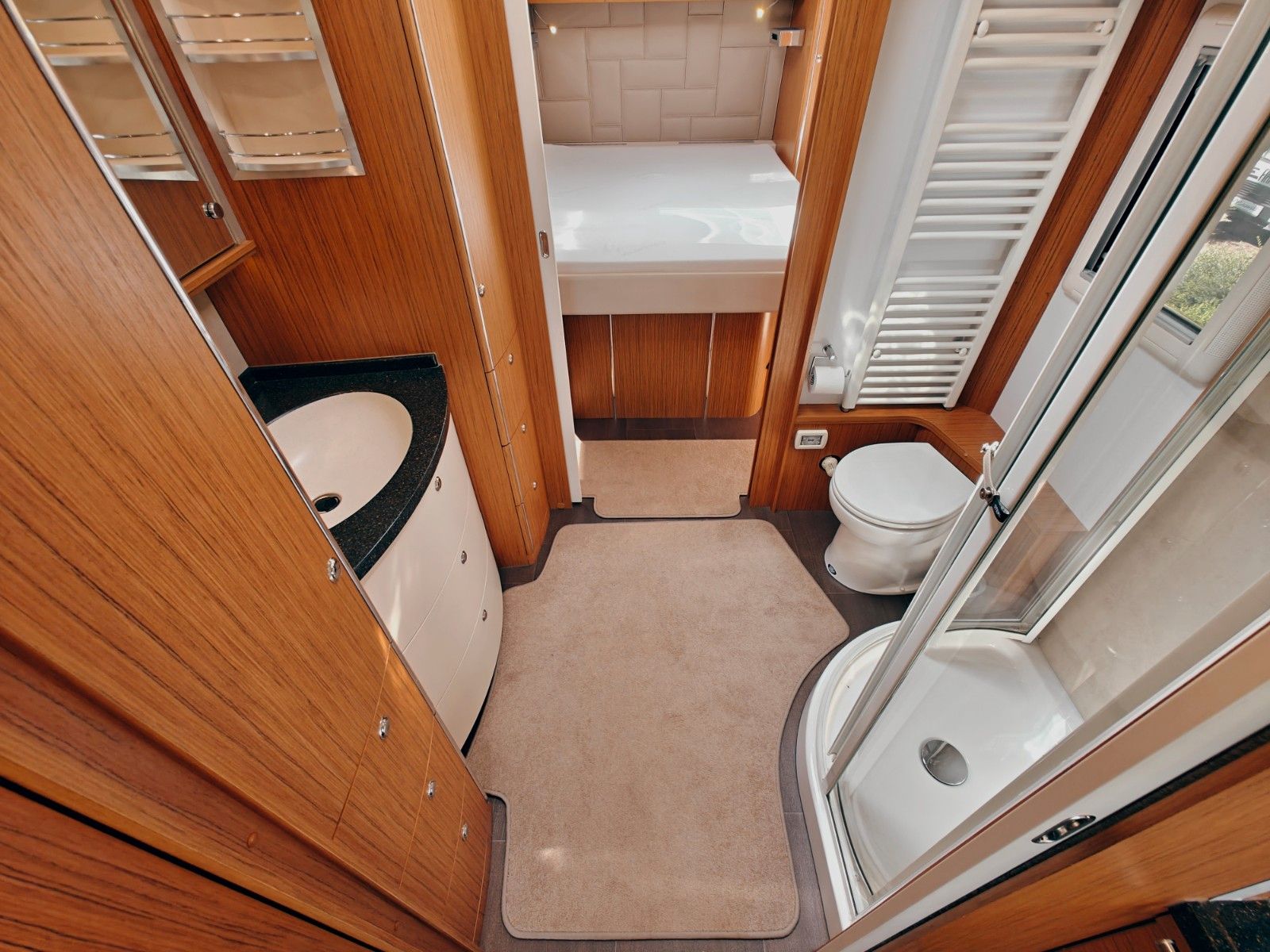 Fahrzeugabbildung Concorde CHARISMA III 900 M - EUROCARGO - VIELE EXTRAS!