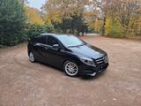 Mercedes-Benz B 250 4MATIC DCT Urban Standheizung  - Mercedes-Benz B 250: 4matic