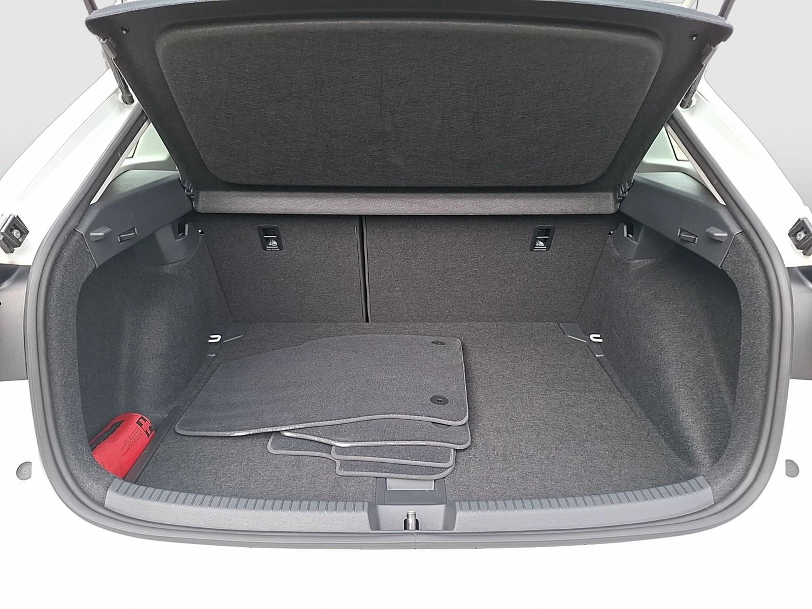 Volkswagen Taigo TSI Life Matrix AHK CarPlay AID RFK SH, миниатюра 13