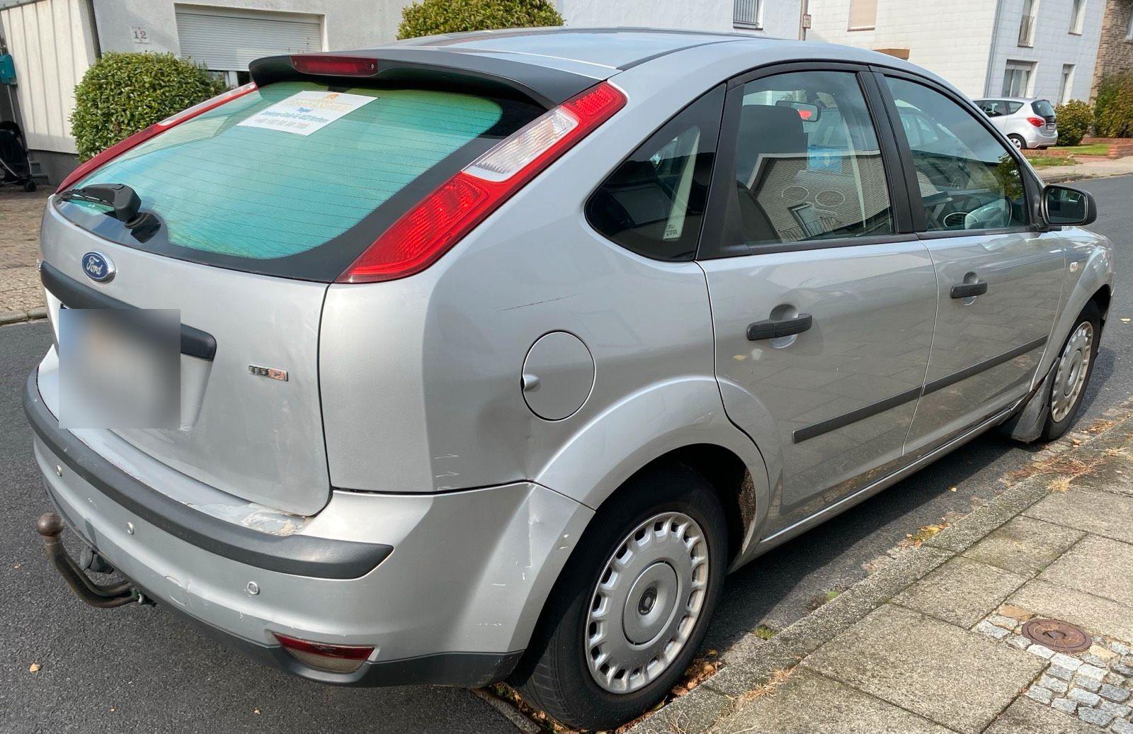 Ford Focus 2005 — interior