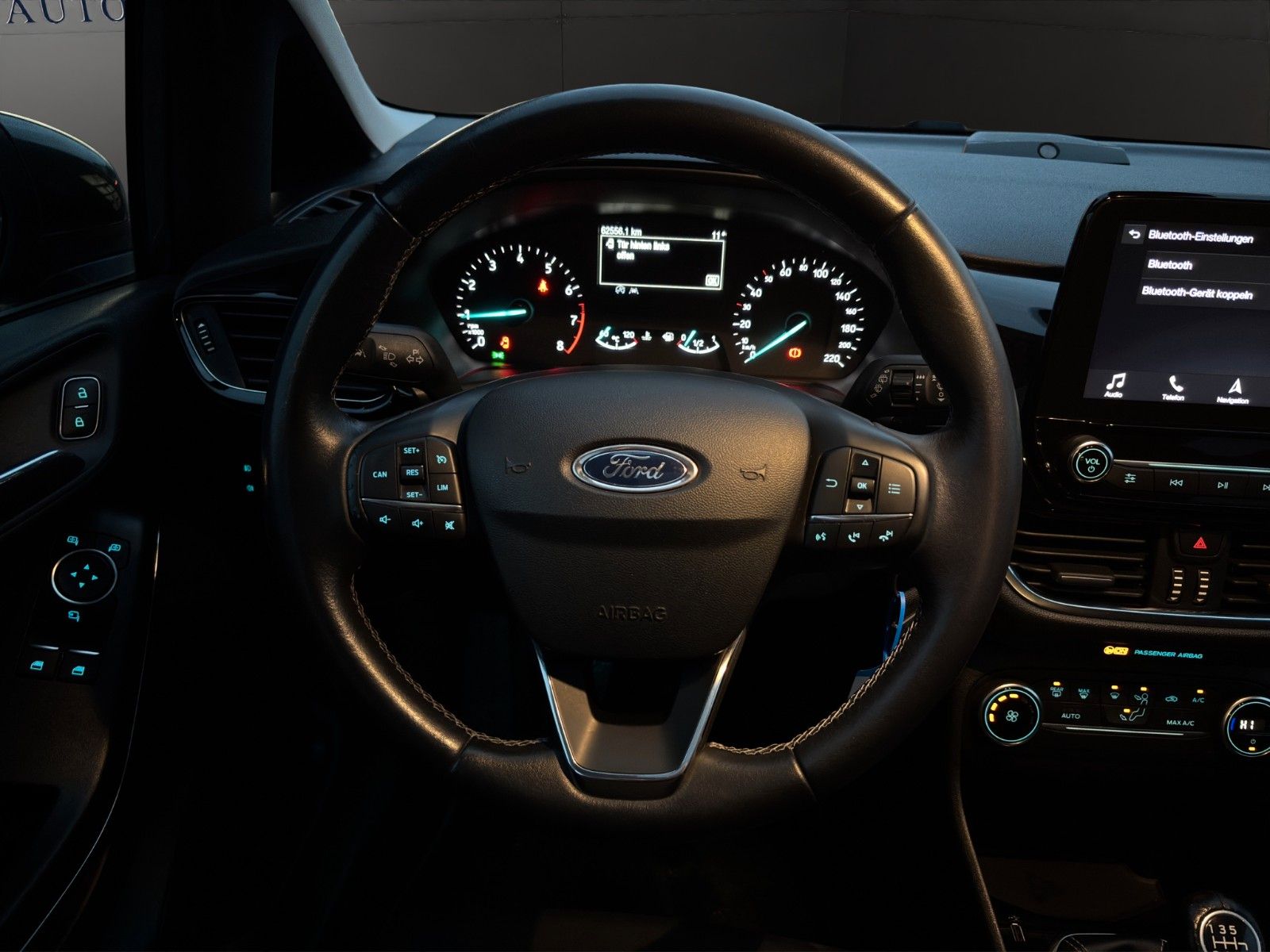 Fahrzeugabbildung Ford Fiesta Titanium Pano/LED/B&O/Kamera/Navi