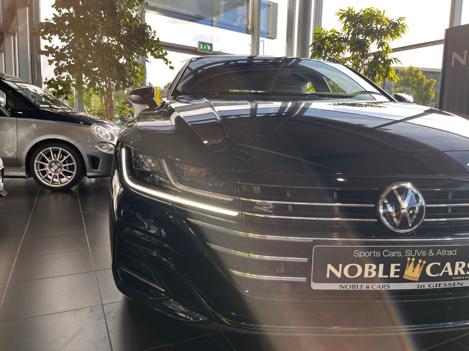 Fahrzeugabbildung Volkswagen Arteon R-Line KLIMA LED NAVI ALU
