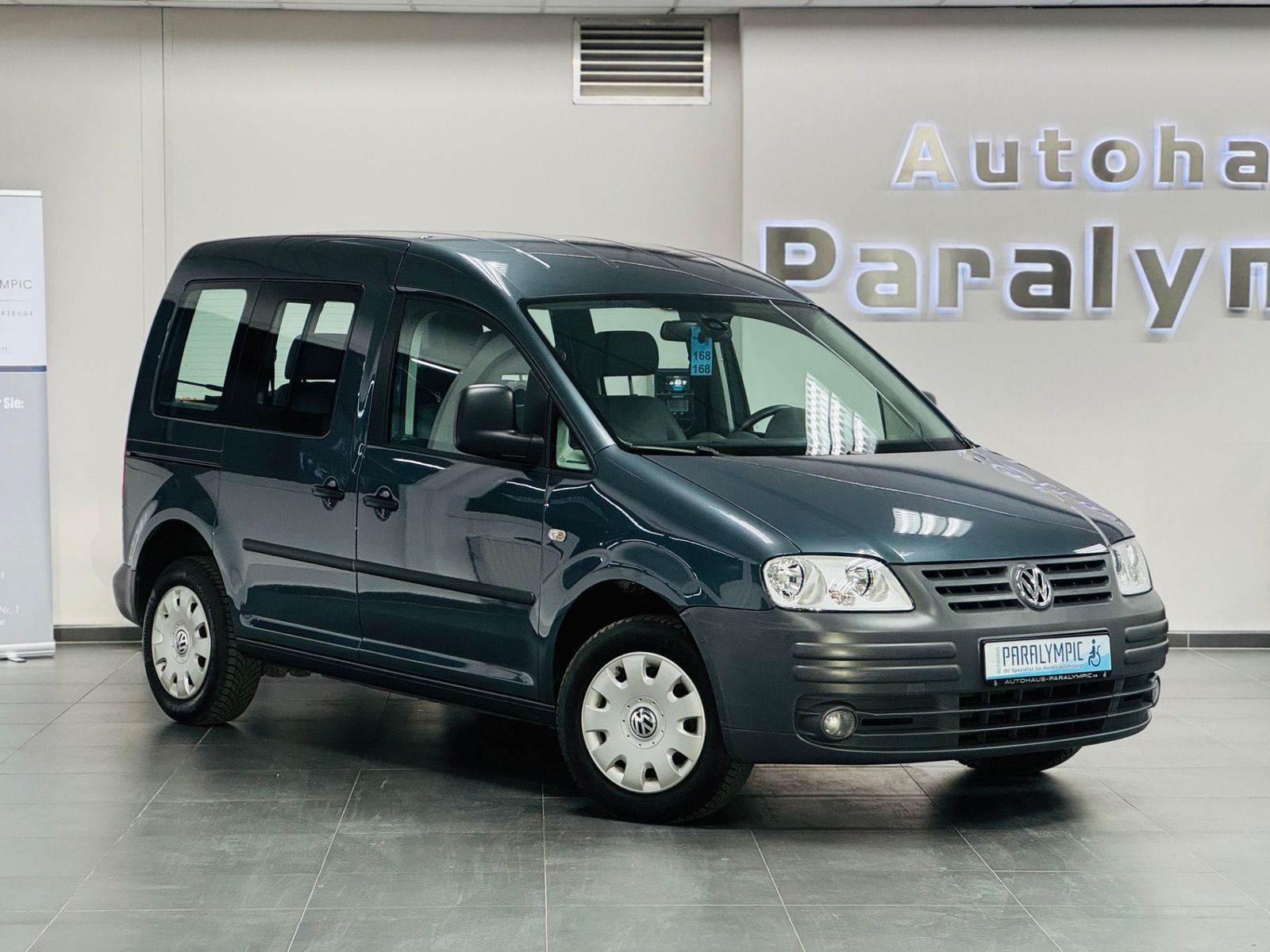 Caddy 1.6 Life Behindertengerecht-Rampe