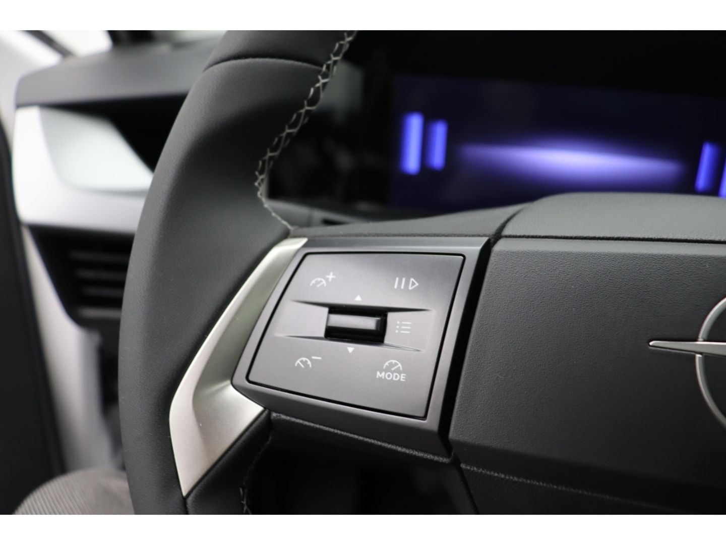 Fahrzeugabbildung Opel Frontera Electric GS 83 kW LED,Allwetter,Kamera