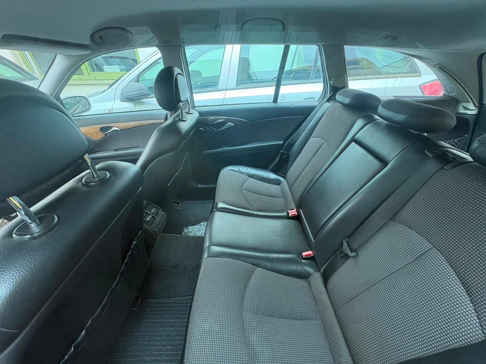 Mercedes-Benz E 220 E -Klasse T-Modell E 220 T CDI