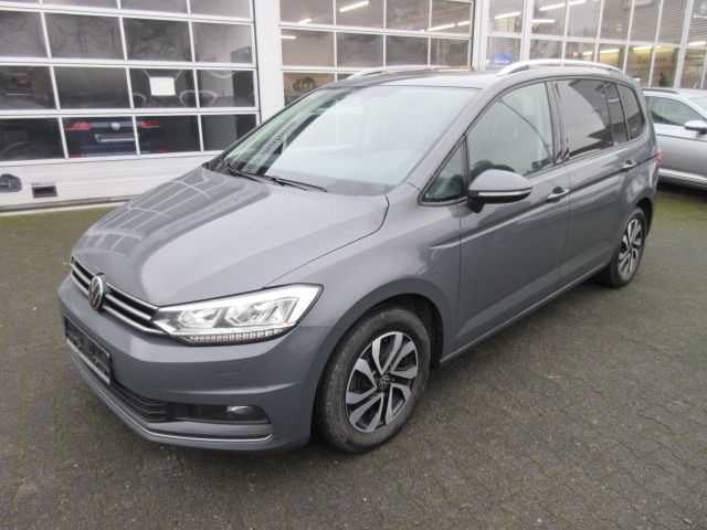 Volkswagen Touran Active 2.0 TDI DSG NAVI PANO AHK ALU ACC