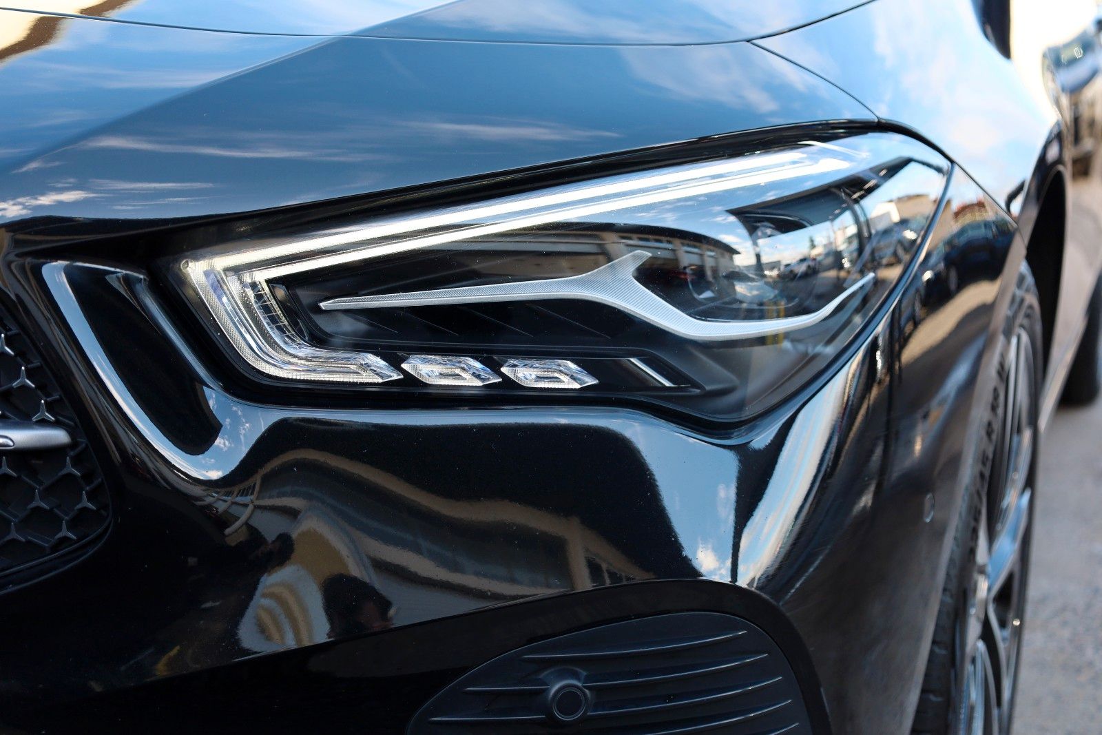 Fahrzeugabbildung Mercedes-Benz CLA 250 SB,Leder,Navi,LED,SH,Kamera,ACC,FACELIFT
