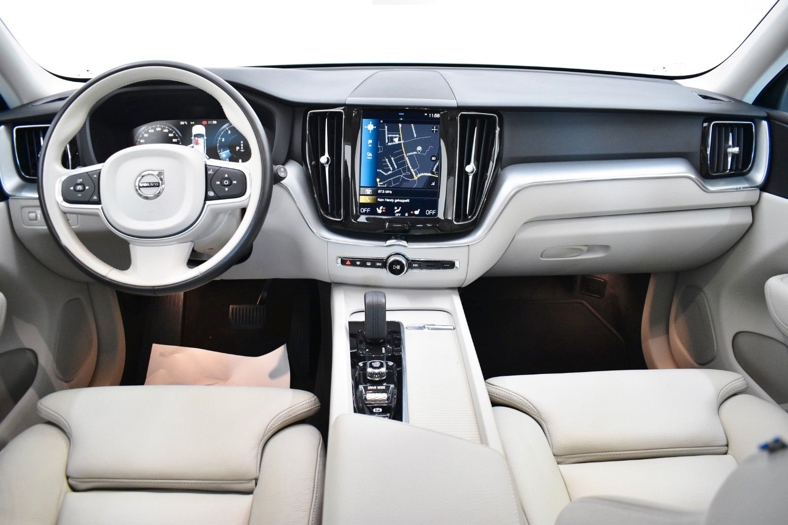 Fahrzeugabbildung Volvo XC60 Momentum Pro Leder,Navi,LED,360°,Apple Car.