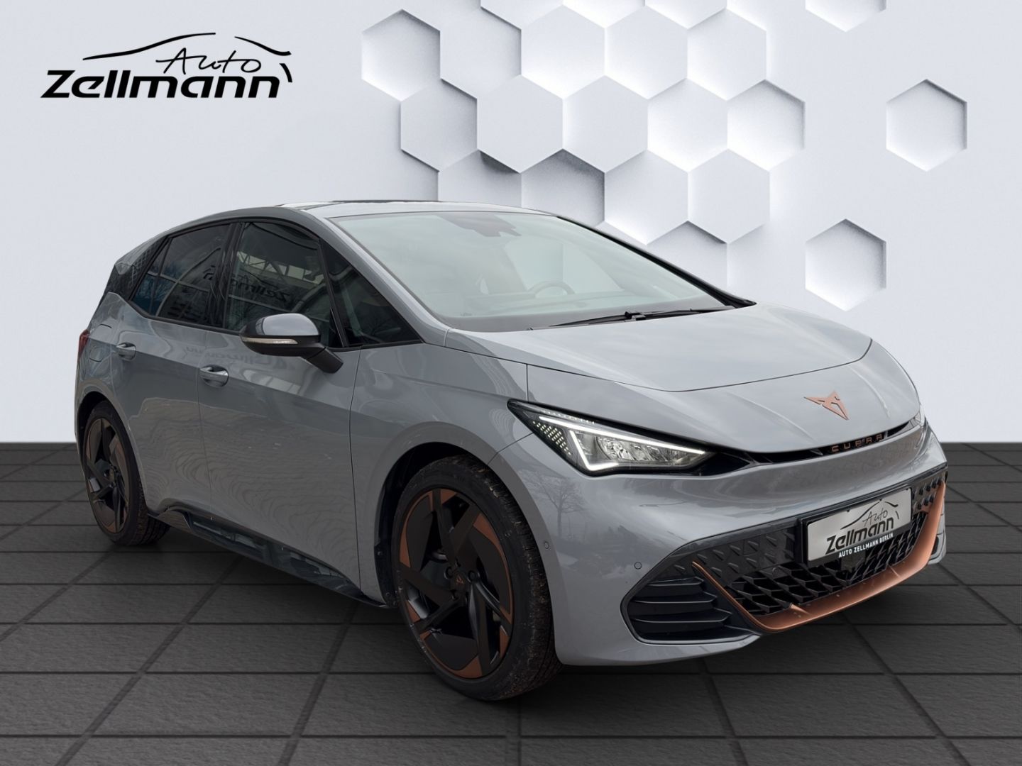 Born 150kW LED ACC 360°Kamera ParkLenkAssist Sit