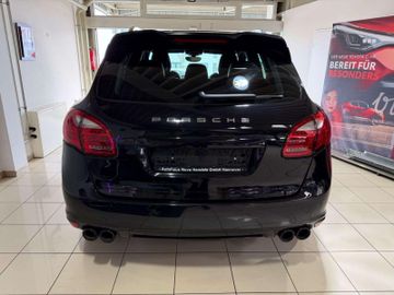 Porsche Cayenne - 3