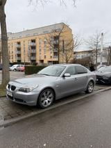 BMW 523i A - - BMW 523 in Freiburg