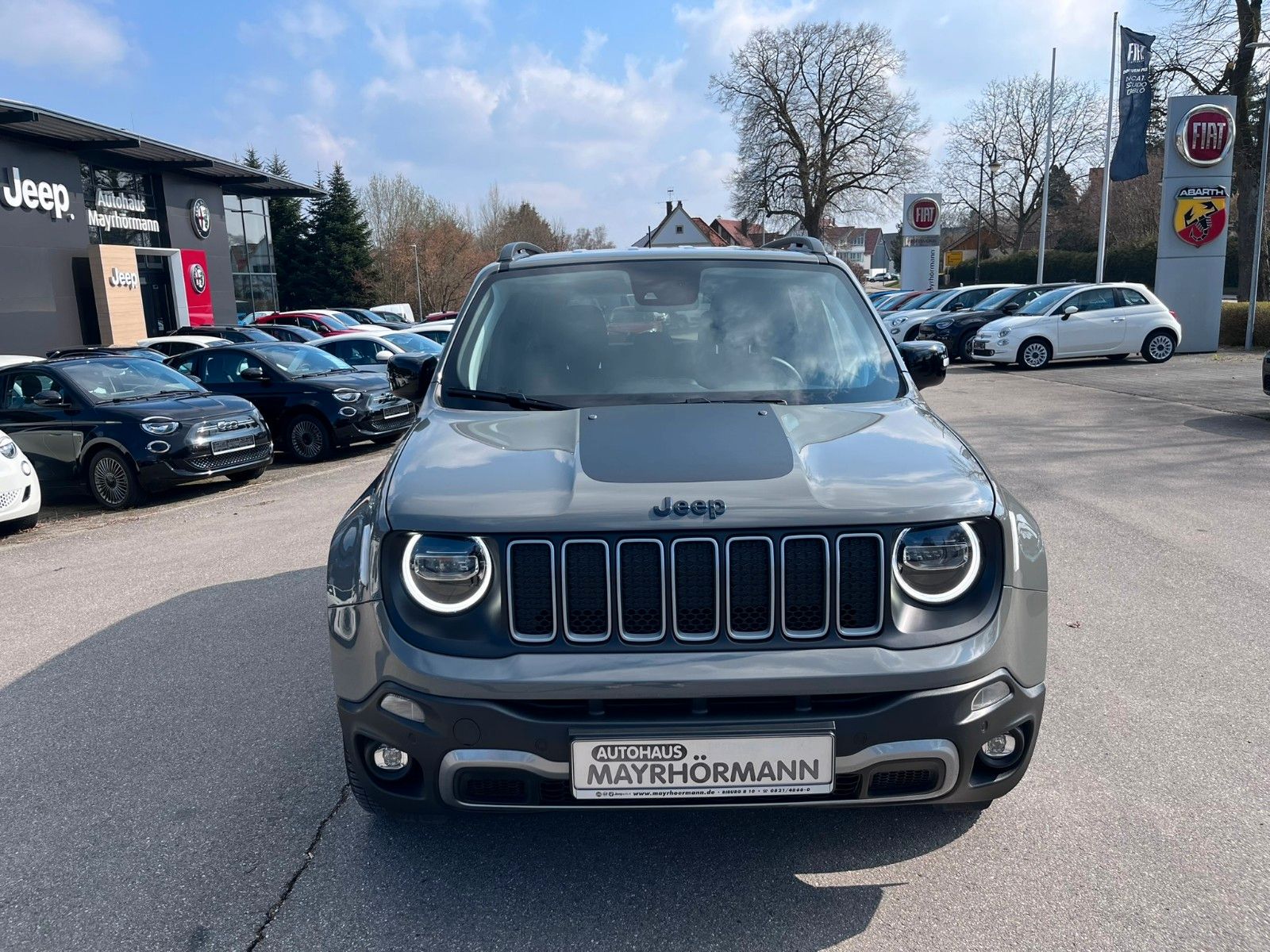 Fahrzeugabbildung Jeep Renegade Limited Plug-In Garantie Navi AWD uvm.