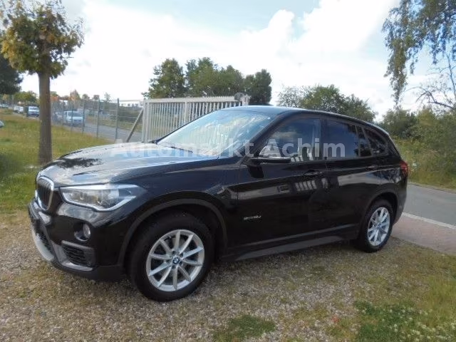 BMW X1 sDrive 18 d Advantage NAVI+SHZ+LED