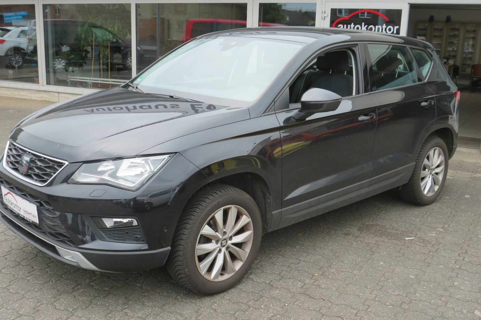 Fahrzeugabbildung SEAT Ateca Style CLIMATRONIC SITZH. PDC ACC GJ-REIFEN
