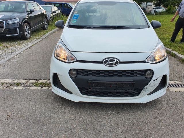 Hyundai i10 blue Classic.Euro 6