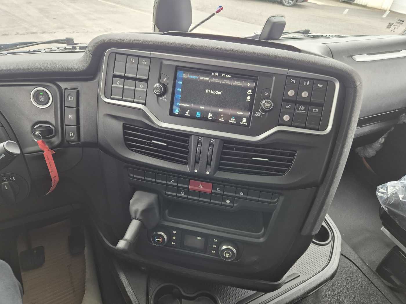 Fahrzeugabbildung Iveco X-Way AS280X46Y/PS ON 6x2 MEILLER  AK16 Intarder