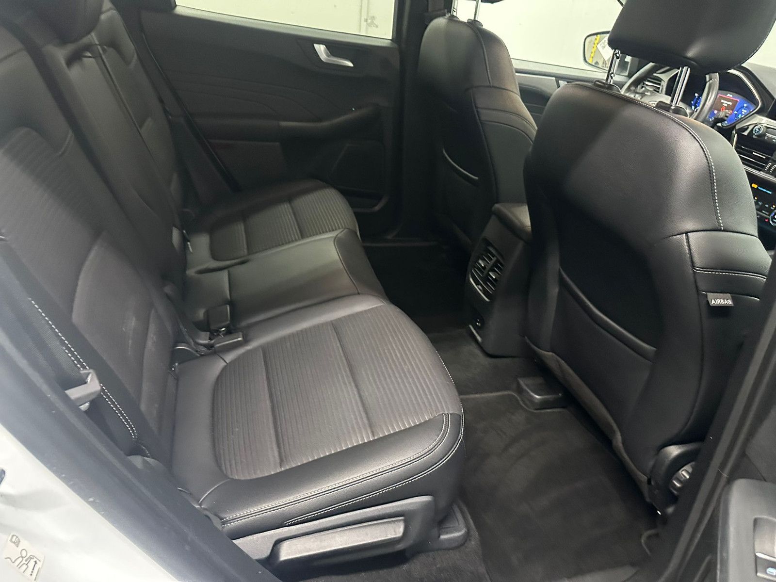 Fahrzeugabbildung Ford Kuga 2.5 Duratec PHEV Titanium X CVT*AHK*WINTER*