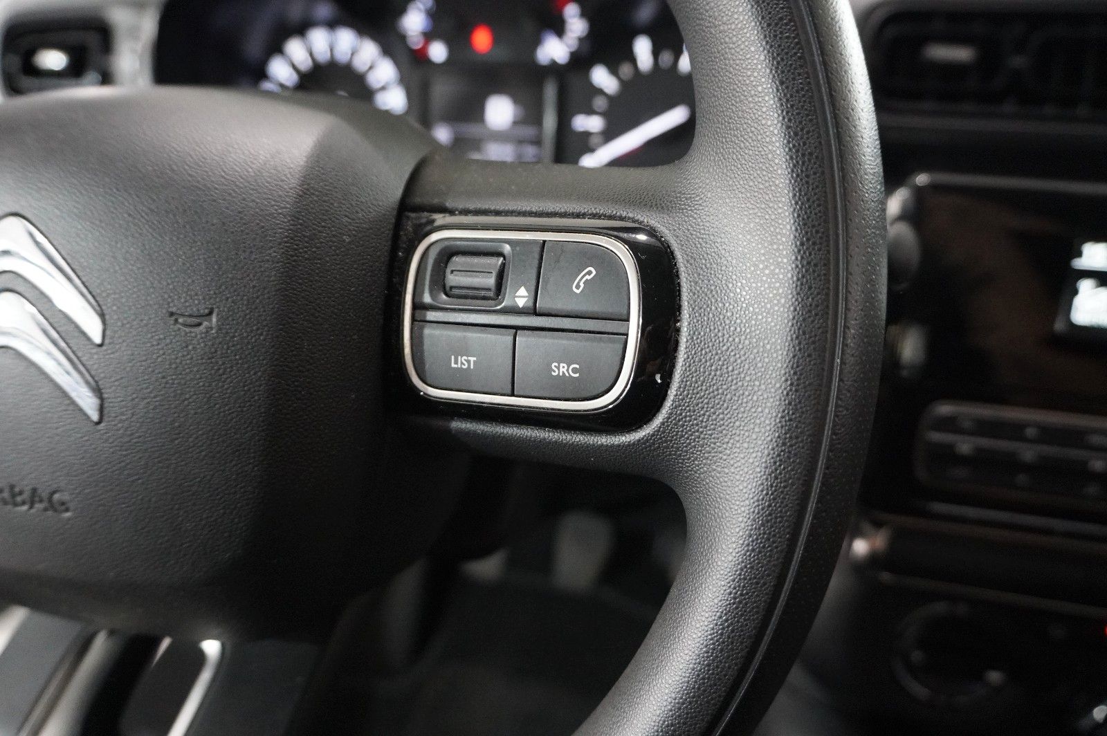 Fahrzeugabbildung Citroën C3 LIM. 1.2 FEEL LED/KLIMA/SHZ/PDC/TEMP./USB