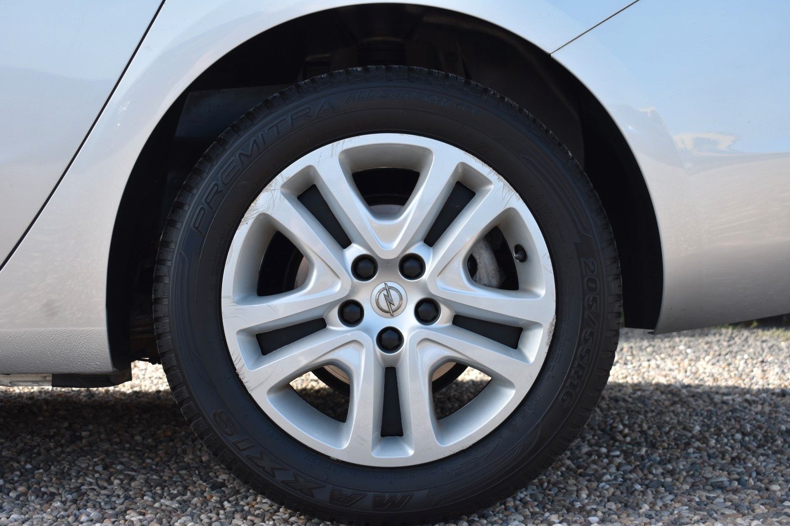 Fahrzeugabbildung Opel Astra K Sports Tourer Edition KLIMA/PDC/TEMPOMAT