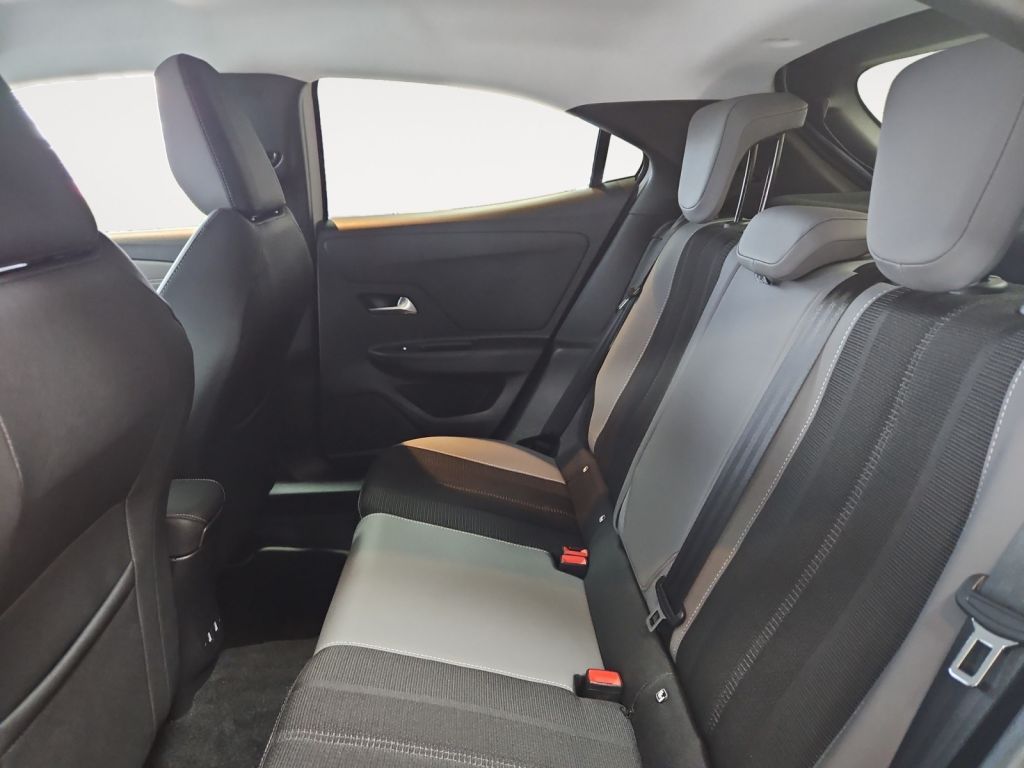 Fahrzeugabbildung Opel Mokka-e Elegance PDC Sitzheizung + Lenkrad 11 KW