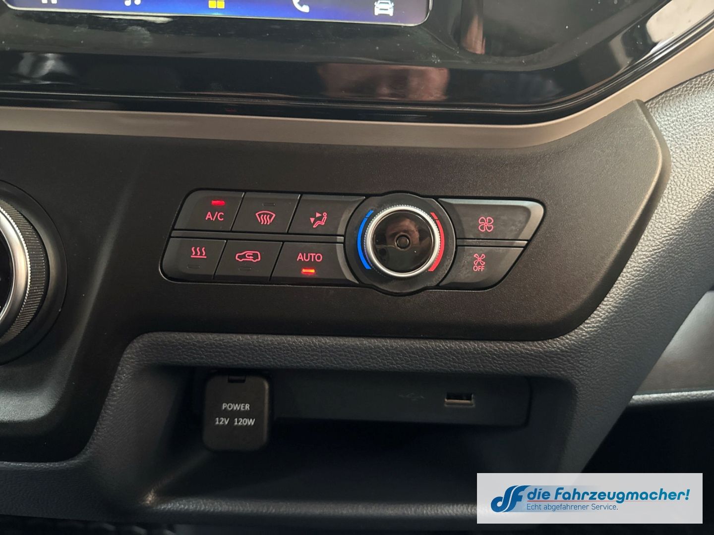 Fahrzeugabbildung Maxus eDeliver3 Kasten L1H1 Apple CarPlay Android Auto