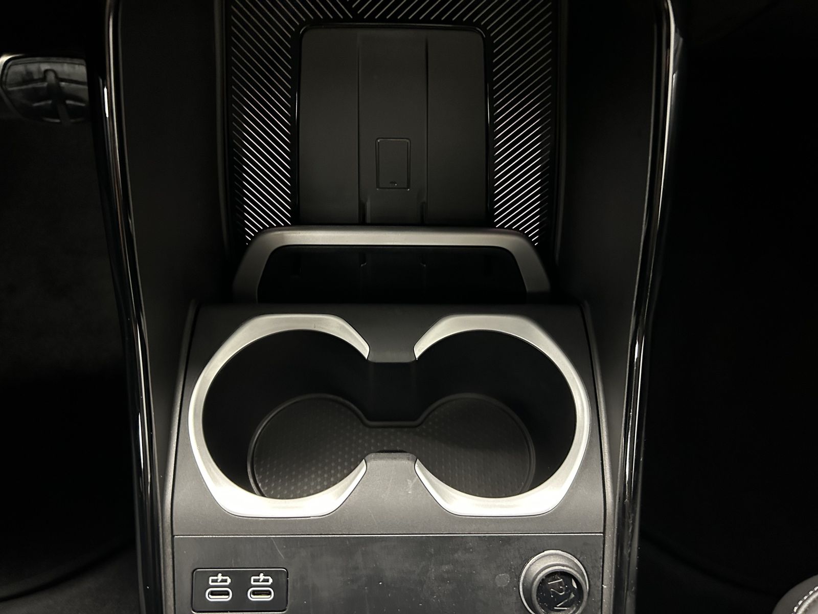 BMW iX2 - Bild 21