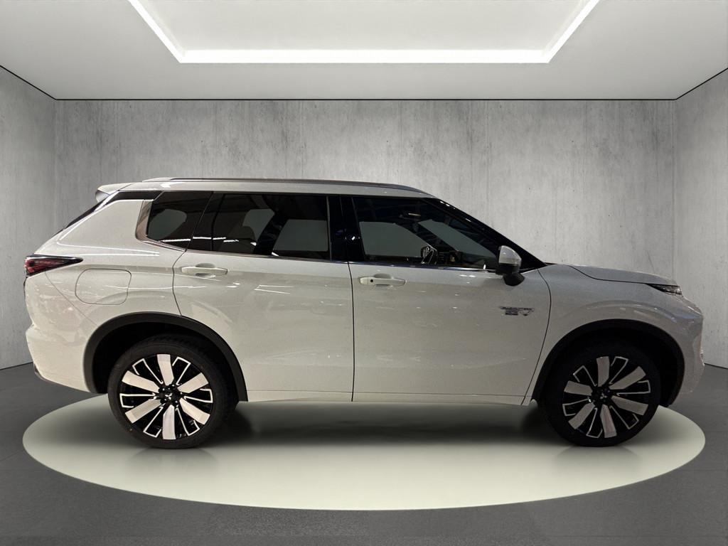 Mitsubishi Outlander Plug-in Hybrid TOP + Luxury Paket PANO