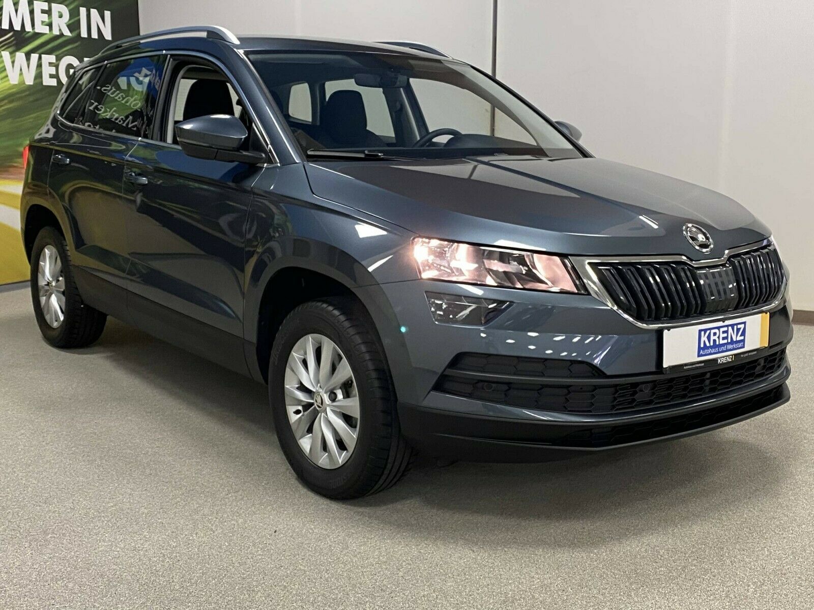 Fahrzeugabbildung SKODA Karoq 1.5 TSI ACT DSG APP+PDC+KAM+NAVI+KEYLESS++