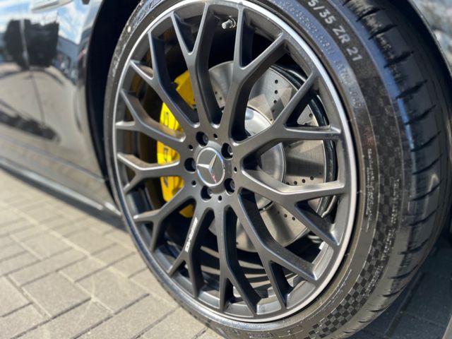 Mercedes-Benz SL 63 AMG  4MATIC+
