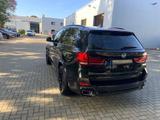 BMW X5 xDrive30d -M Paket Soft Close Automatik - BMW X5 in Duisburg