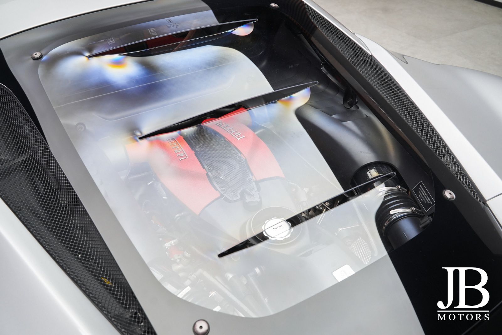 Fahrzeugabbildung Ferrari F8 Tributo Carbon Lift Racing Seat CarPlay