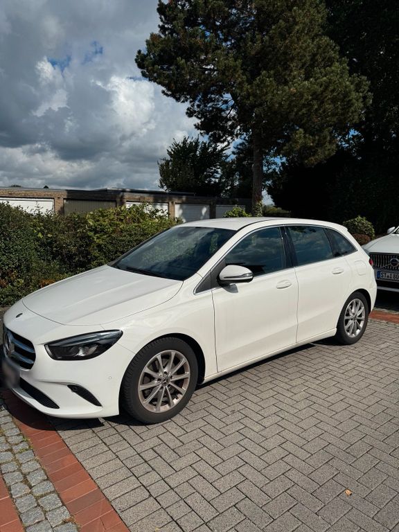 Image of Mercedes-Benz B 200