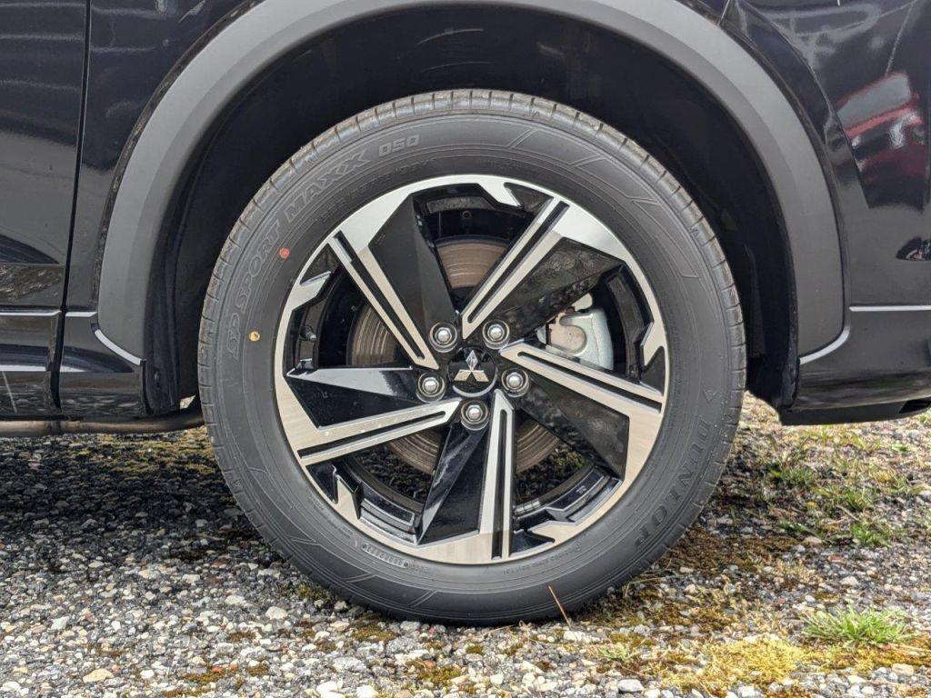 Fahrzeugabbildung Mitsubishi Eclipse Cross 2.4 PHEV 4WD Select