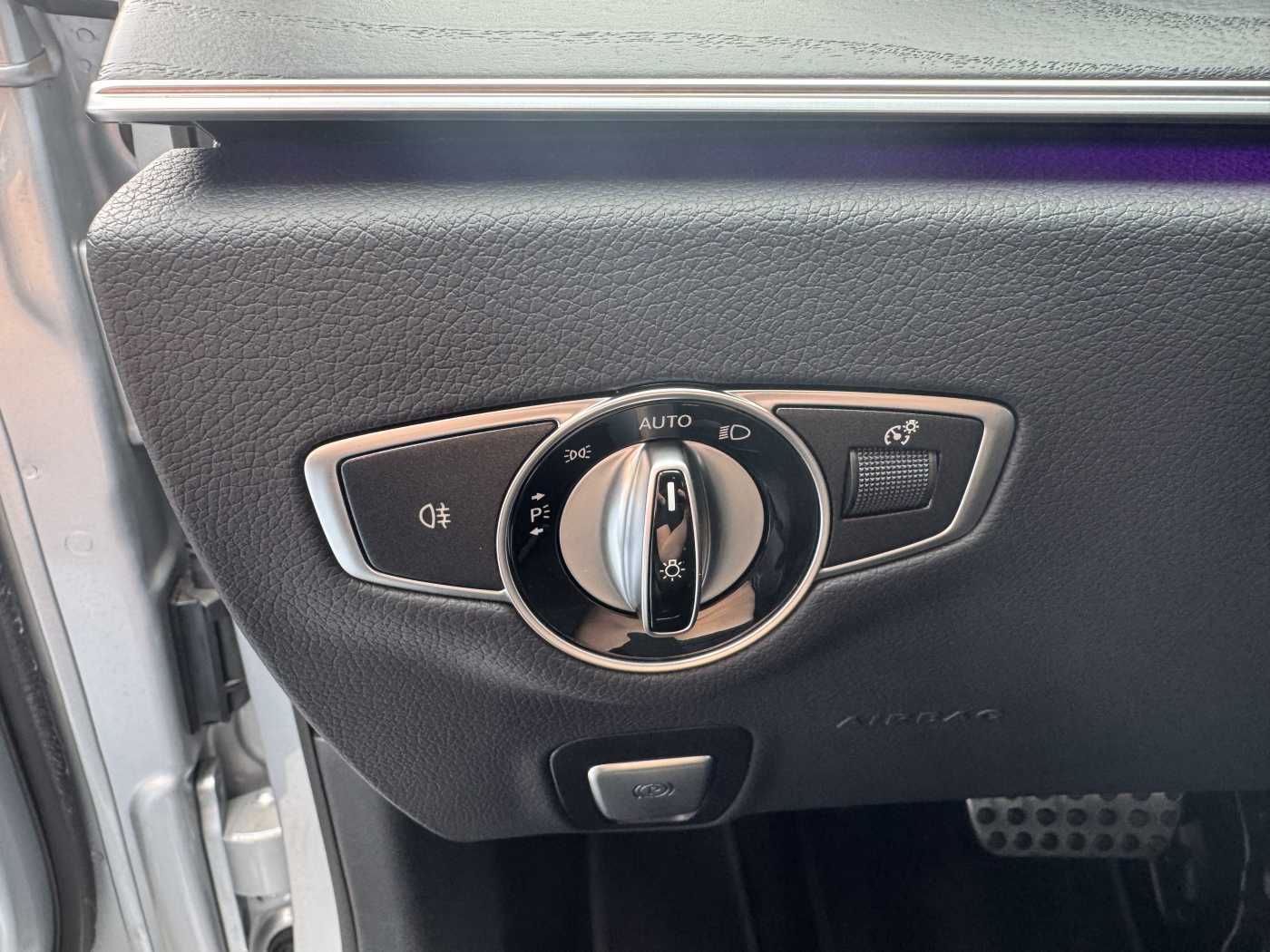 Fahrzeugabbildung Mercedes-Benz E 220d T AMG+AHK+ESD+RKamera+TotW+ Ambiente