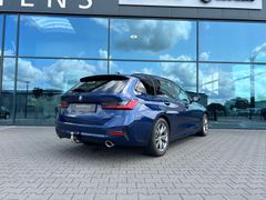 Fahrzeugabbildung BMW 320d SportLine Autom. LED AHK Navi HUD Pano 17"