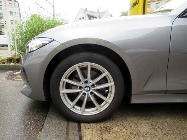 BMW 320d Touring xDrive Aut Navi/curved/SHZ/PDC foto 7