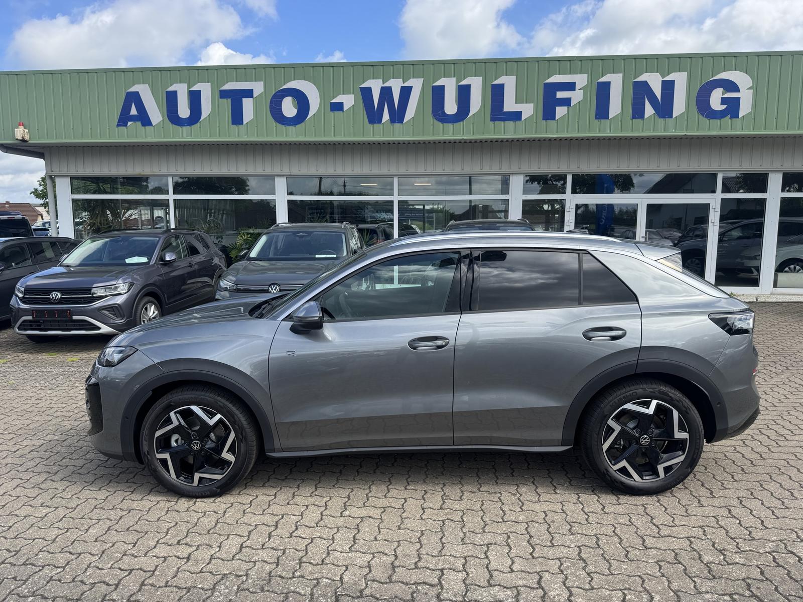 Volkswagen T-Roc R-Line 1.5 eTSI DSG, AHK, Easy-Open,+++