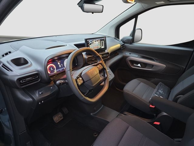 Fahrzeugabbildung Fiat Doblò 4 Kombi XL Rollstuhlgerecht Rollstuhlrampe