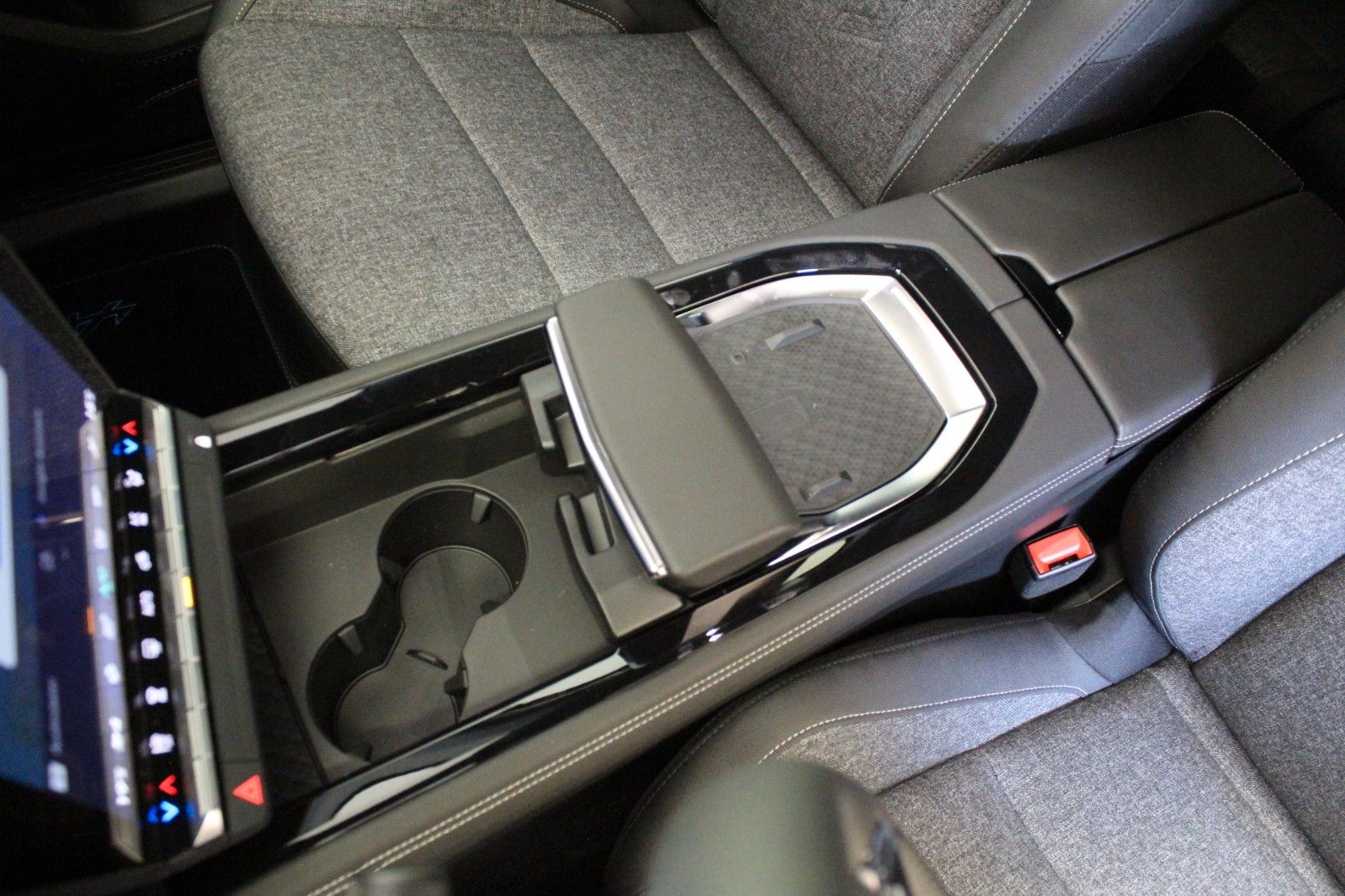 Fahrzeugabbildung Renault Austral Mild Hybrid 160 Techno *Allwetterreifen*