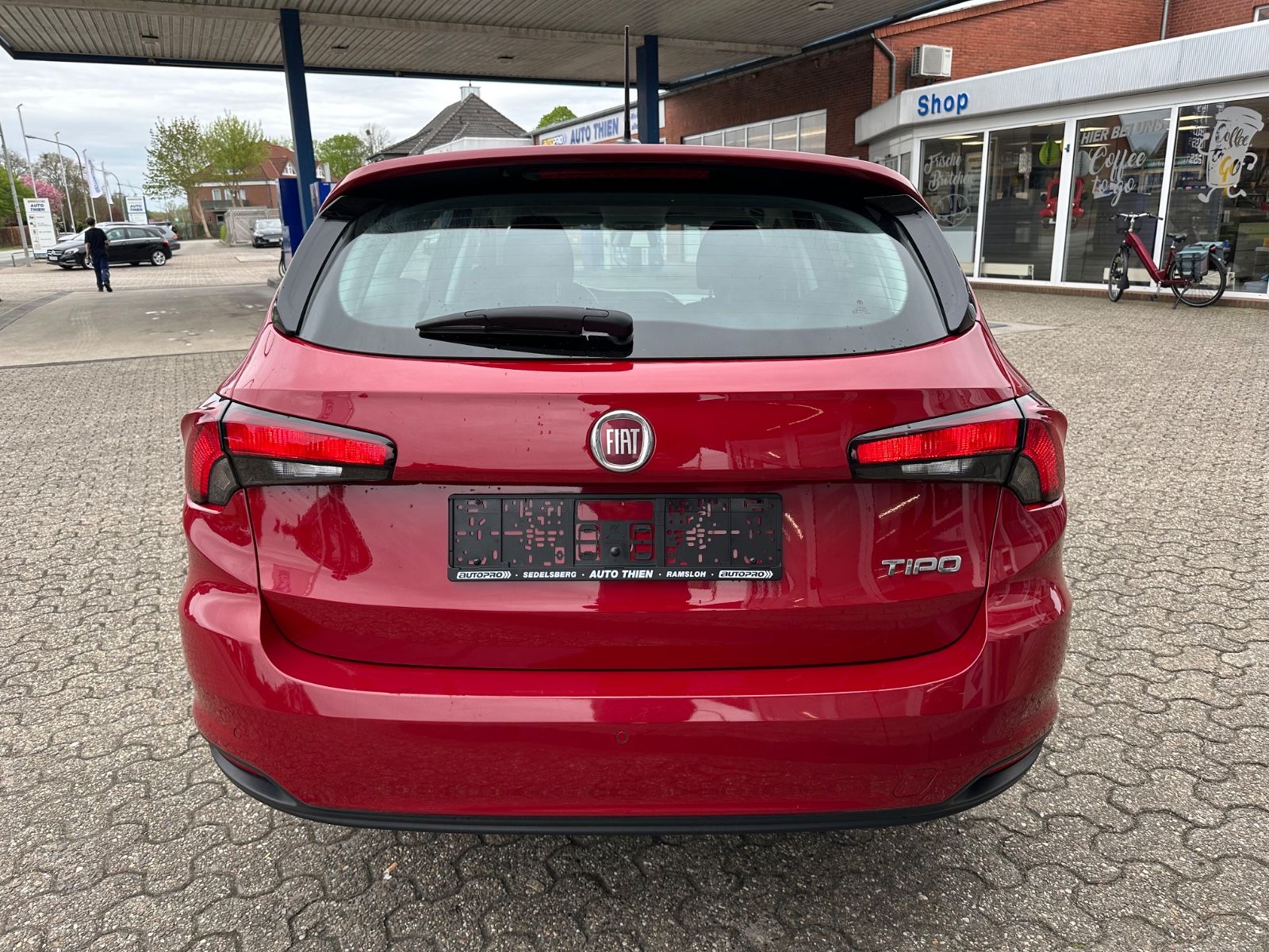 Fahrzeugabbildung Fiat Tipo 1.4 Kombi Sitzheizung/Klima/LM-Felgen 16"