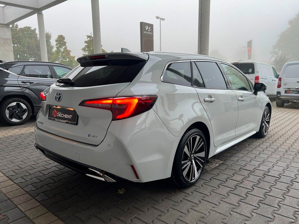 Fahrzeugabbildung Toyota Corolla Touring Sports 2.0 Hybrid Teamplayer