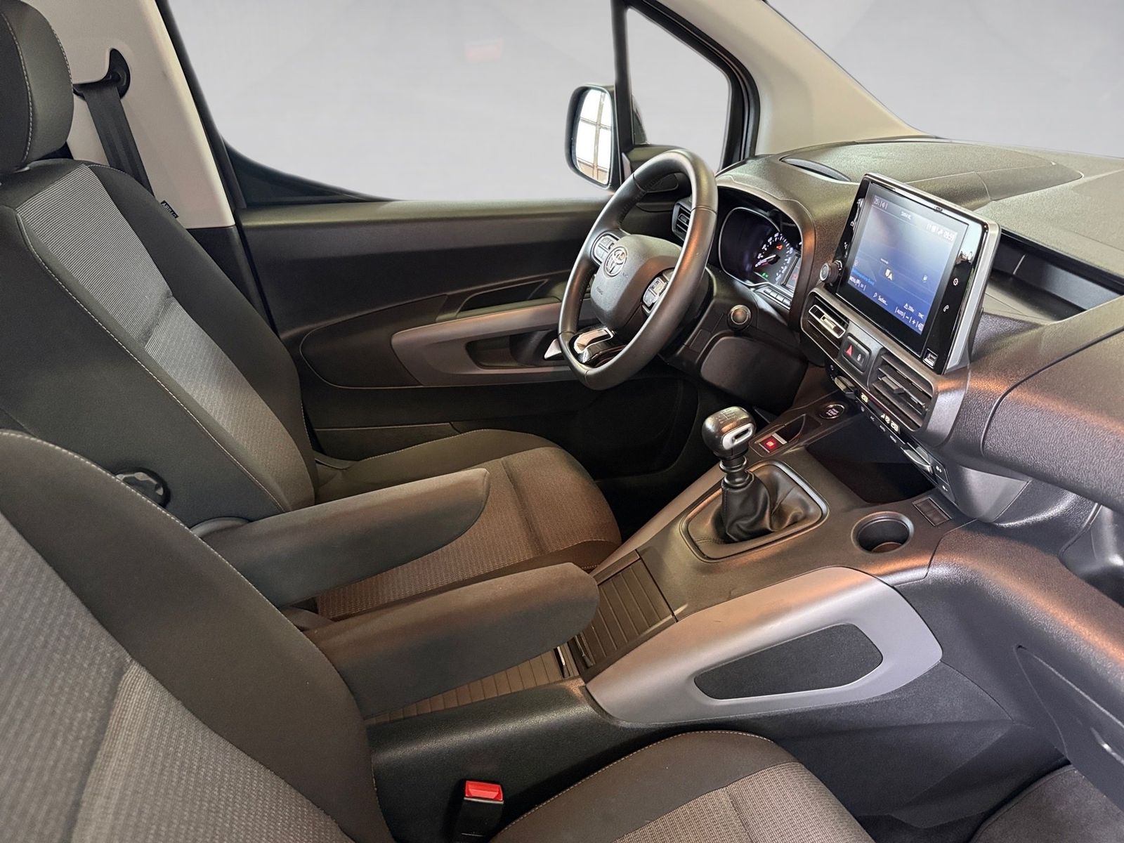 Fahrzeugabbildung Toyota Proace City Verso 1.2 L2 D Team Deutschland Navi