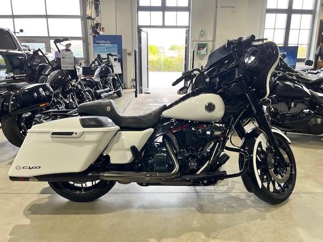 Harley-Davidson CVO Street Glide CVO 117 Umbau
